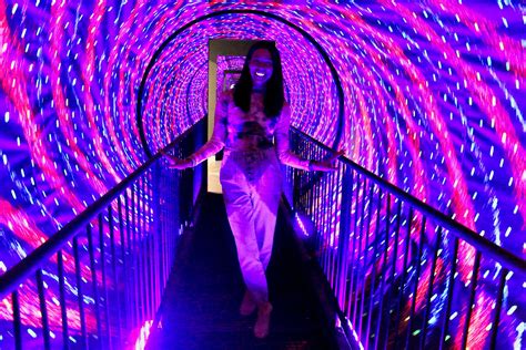 Tunnel Magic Revealed: The Science and Secrets Behind the Tricks